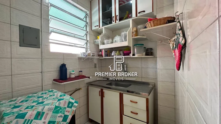 Imagem Apartamento com 2 dormitórios à venda, 32 m² por R$ 240.000,00 - Agriões - Teresópolis/RJ