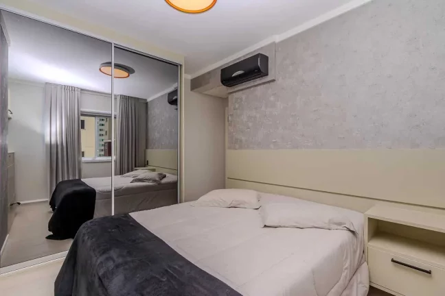 Imagem Apartamento mobiliado com 3 dormitórios sendo 1 suíte e 2 vagas no Fazenda em Itajaí/SC