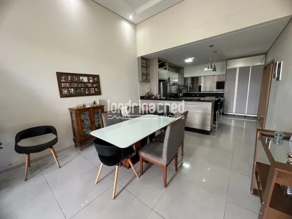 Imagem Linda Casa no Condomínio Bella Vittá: 2 Quartos, Suíte, Área Gourmet e 4 Vagas na Zona Leste de Londrina - O Lar Perfeito para Sua Família!