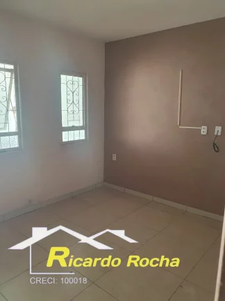 Imagem Grande oportunidade de casa grande e espaçosa !
