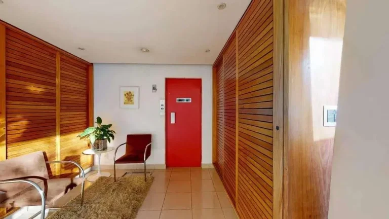 Imagem Apartamento a venda totalmente mobiliado com 3 dormitórios (1 suíte) e 1 vaga na Vila Olímpia, São Paulo
