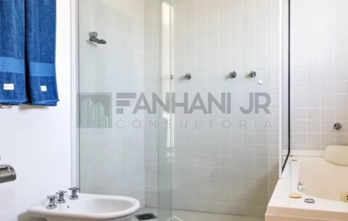 Imagem Venha desfrutar de uma estadia inesquecível em nossa luxuosa casa, localizada em um exclusivo condomínio fechado de alto padrão, próximo à deslumbrant