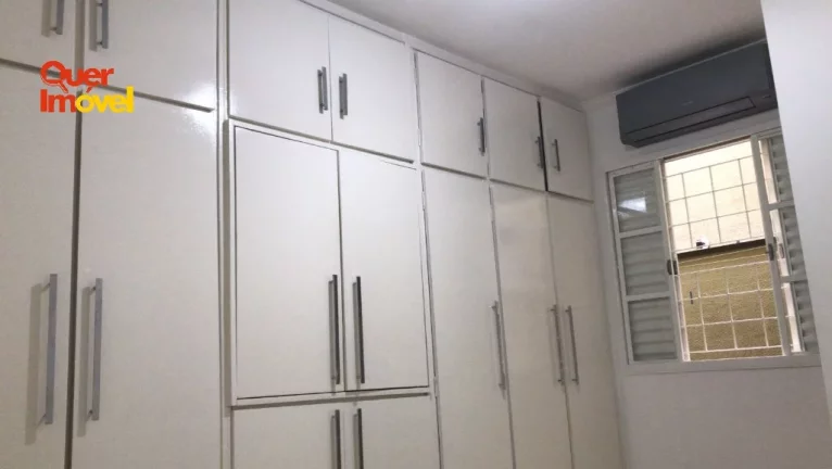Imagem Apartamento à venda em Ribeirão Preto-SP, no Jardim Castelo Branco! 2 quartos, 1 suíte, 1 sala, 2 banheiros, 1 vaga de garagem. 63,00 m² de área. Adquira já! Quer Imóvel Negócios Imobiliários.