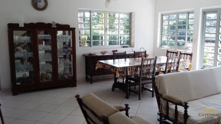 Imagem Belíssima Chácara Térrea à venda no Vale Azul