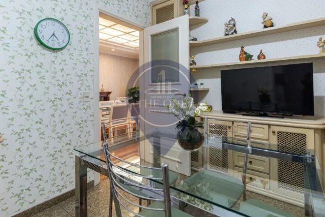 Imagem Apartamento de luxo em Perdizes, São Paulo-SP, com 3 quartos, 3 suítes, 2 salas, 5 banheiros, 3 vagas e 251m². Venha conferir!