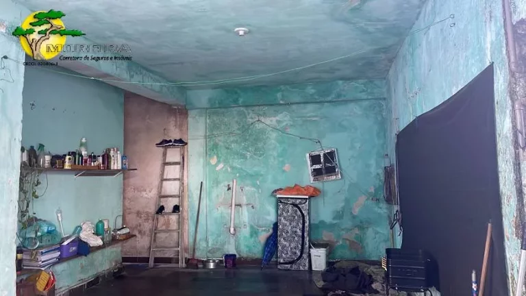 Imagem TERRENO COM DUAS CASAS PARA VENDA - JD PERI -