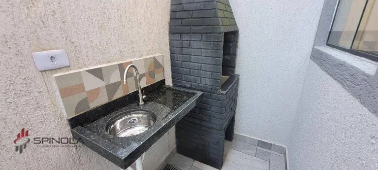 Imagem Sobrado com 2 dormitórios à venda, 60 m² por R$ 405.000,00 - Maracanã - Praia Grande/SP