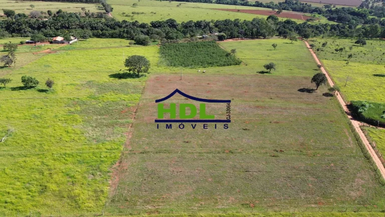 Imagem 1,5 Alqs Muito Top com água em Hidrolândia GO