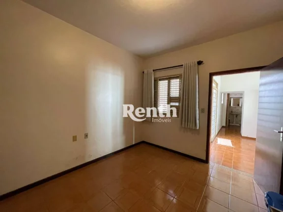 Imagem Casa com 4 dormitórios, por R$ 820.000 - Vila Aparecida - Rio Claro/SP