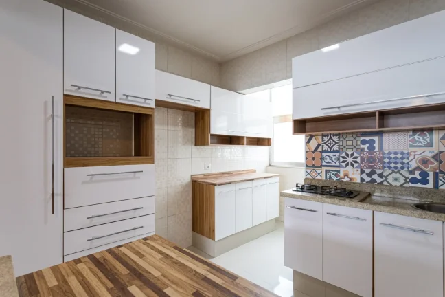 Imagem Apartamento 90M², 2Q, 1 Suíte, 2 Banheiros, 1 Vaga, Split, Salão de Festas, Área Verde.