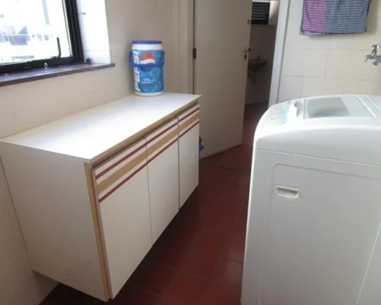 Imagem Apartamento à venda no Guarujá na Praia das Pitangueiras.