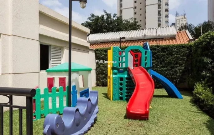Imagem Apartamento para locação em Moema com 2 quartos, 1 suíte e 2 vagas de garagem