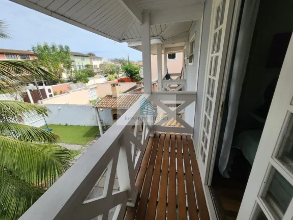 Imagem Casa em Condomínio à Venda em Vargem Pequena, Rio de Janeiro-RJ: 2 Quartos, 1 Sala, 1 Banheiro, 4 Vagas - 140,00m². Venha Conferir!