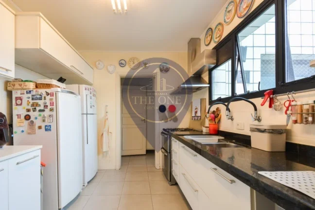 Imagem Apartamento à venda em Moema, São Paulo-SP, 3 quartos, 3 suítes, 2 salas, 3 banheiros, 3 vagas, 202m².