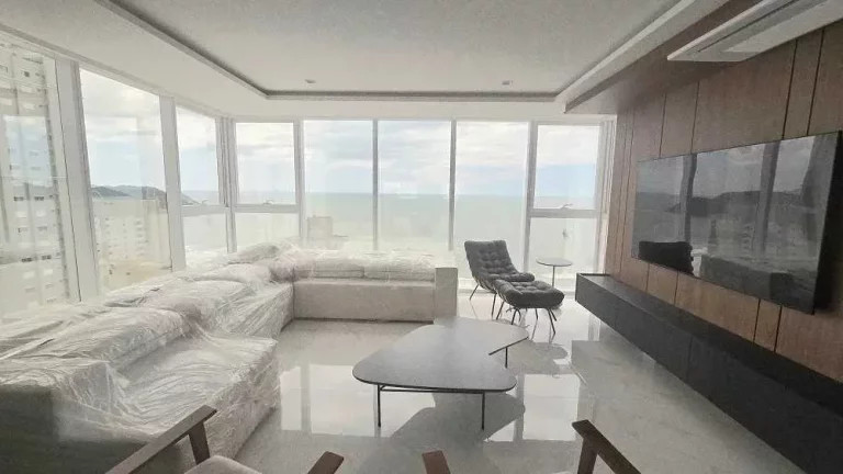 Imagem Apartamento vista mar com 4 suítes e 4 vagas de garagem em Balneário Camboriú/SC