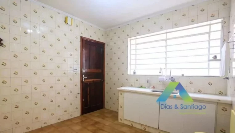 Imagem Vila Brasilio Machado Sobrado 170 metros, 2 dormitórios, sala 2 ambientes, 2 vagas, a poucos minutos da estação do metro Alto Do Ipiranga.