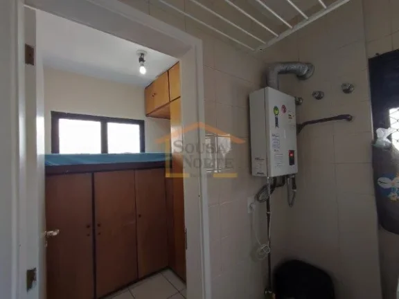 Imagem Apto com 3 dormitórios, sendo 1 suíte com closet, sala de visita e sala de jantar, banheiro social...