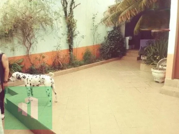 Imagem Sobrado com 3 quartos, 182m2, à venda