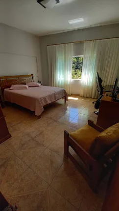 Imagem Vendo esta linda casa com quintal em Nova Friburgo.