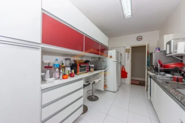Imagem Apartamento à venda, com 129m², 2 dormitórios, sendo 1 suite e 3 banheiros. Planta ampla e bem di...