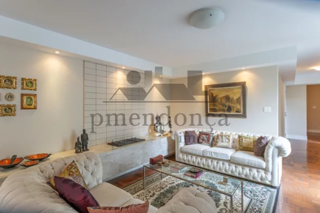 Imagem Apartamento à Venda em prédio charmoso de Higienópolis, 3 dormitórios (1 suíte) e 1 vaga.