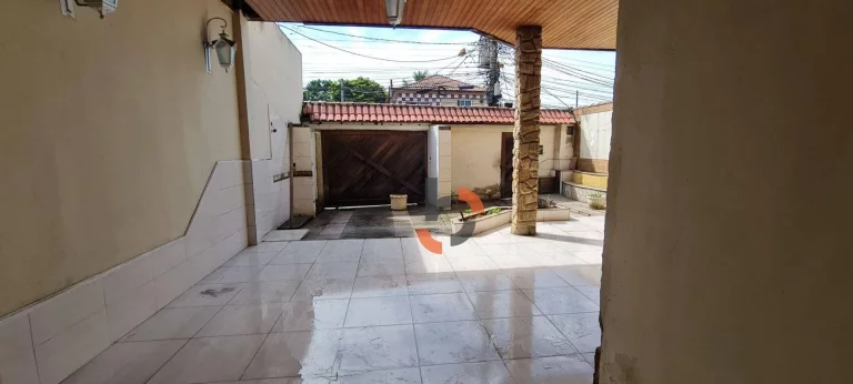 Imagem Casa com 4 dormitórios à venda, 452 m² por R$ 550.000,00 - Cerâmica - Nova Iguaçu/RJ