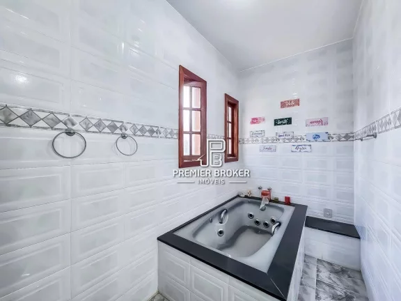 Imagem Casa à venda, 215 m² por R$ 1.300.000,00 - Albuquerque - Teresópolis/RJ