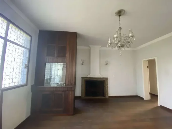 Imagem Casa Antiga com Alma e Charme no Coração de Barbacena!