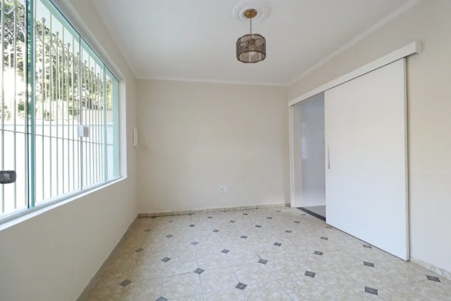 Imagem "Casa Comercial ou Residencial de 105m² - Conforto, Praticidade e Localização Privilegiada"