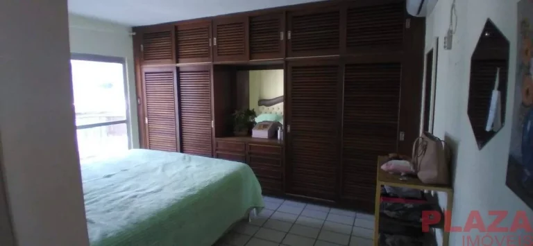 Imagem Amplo Apartamento com 2 Sacadas, 3 Quartos e Churrasqueira a Gás no Centro de Balneário Camboriú