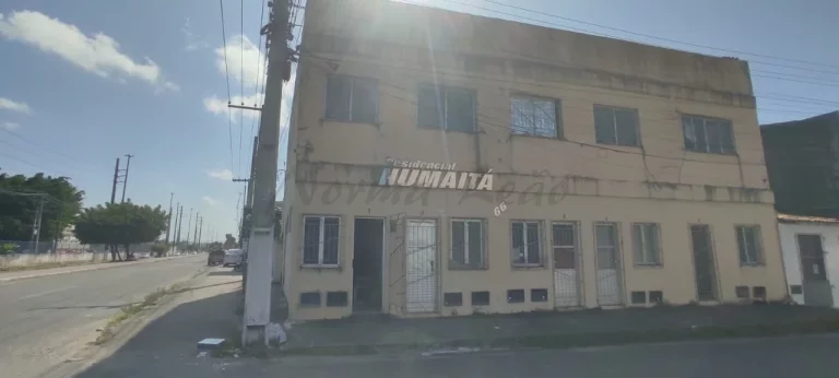 Prédio com 10 kitnets à venda em São Cristóvão-SE, em frente à Universidade Federal - UFS