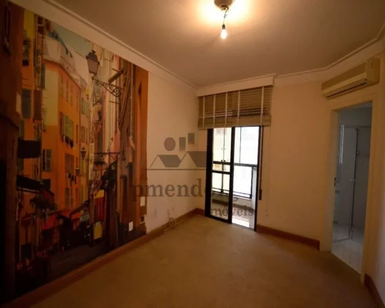 Imagem Apartamento amplo bem distribuído, com terraço, living para 03 ambientes, bem arejado e iluminado,...