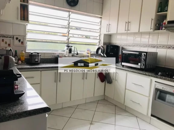 Imagem Sobrado Triplex no Cambuci a venda