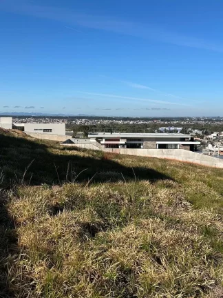 Imagem TERRENO à venda com 1000m² por R$ 750.000,00 no bairro Jardim Amélia - PINHAIS / PR