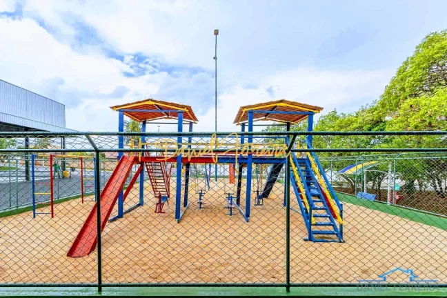 Imagem Terreno plano com 600 m² à venda no condomínio Parque do Mirante