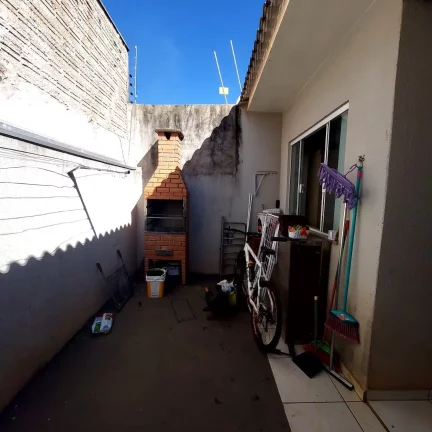 Imagem Casa Geminada para Venda em Sarandi, Parque Residencial Bom Pastor, 3 dormitórios, 1 banheiro, 2 vagas