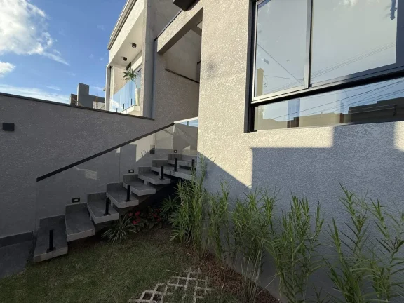 Imagem Casa a Venda com 3 Dorm e Piscina no Condomínio Nova Jaguari