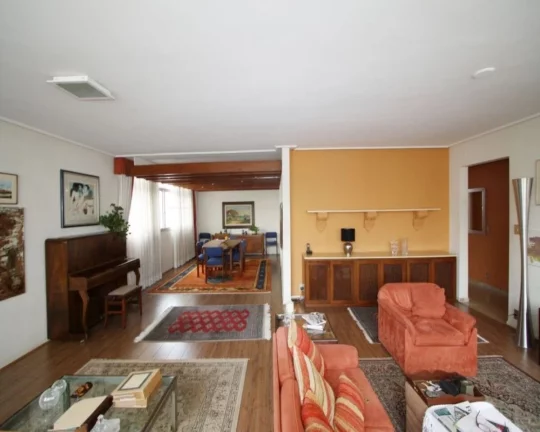 Imagem Apartamento amplo, bem distribuido, com living para dois ambientes, lavabo, 3 dormitórios sendo 1 s...