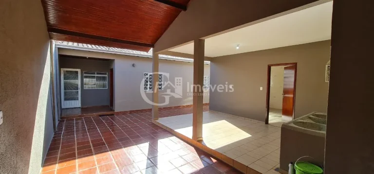 Imagem Casa de 4 quartos e 1 suíte à venda em Campo Grande-MS, Bairro Coophasul, com 250m² de área e 4 vagas de garagem