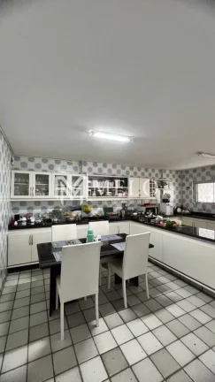 Imagem Oportunidade em BOA VIAGEM: 215m², 04qts, 02suites, 02vagas!..