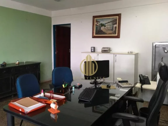 Imagem Prédio comercial em Ribeirão Preto de salas, galpôes, oficinas e pátios de abastecimentos
