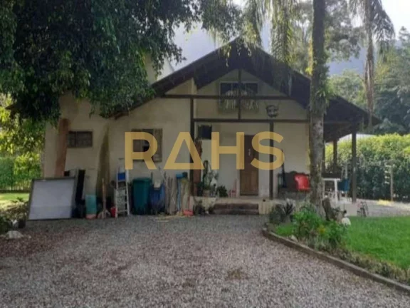 Imagem Área rural localizada na Estrada Quiriri, com área total de 33.198,45 m², sendo 6.639,69 m² de R...