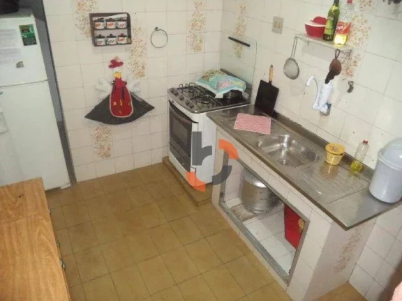 Imagem Oportunidade no Centro de NI: Casa Térrea com 2 Vagas a Pé do Calçadão