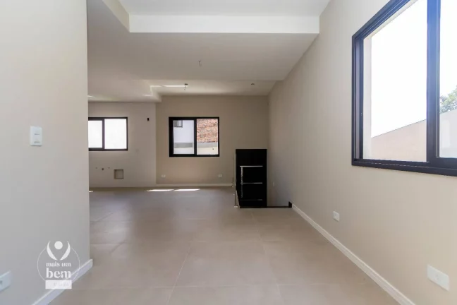 Imagem Excelente sobrado com 3 quartos (1 suíte) à venda por R$ 680.000 - Bairro Alto - Curitiba/PR