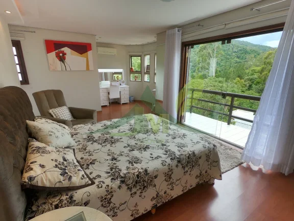 Imagem Encantadora propriedade À Venda no Clube da Montanha em Atibaia SP
