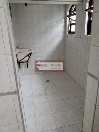 Imagem Vendo Casa em Ótima localização, Próximo a Estação Grajaú da CPTM, Casa Com 3 Dormitórios, Sala, Cozinha, Banheiro, Área de Serviço, 2 Vagas de Garagem, Casa Subsolo contem 1 Dormitório grande, Cozinha americana, Lavanderia, Valor R$ 680 Mil