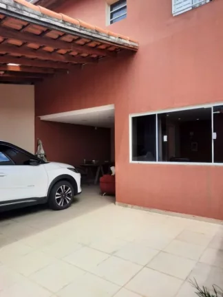 Imagem Casa com 3 dormitórios à venda, 258 m² por R$ 750.000,00 - Vila Natal - Mogi das Cruzes/SP