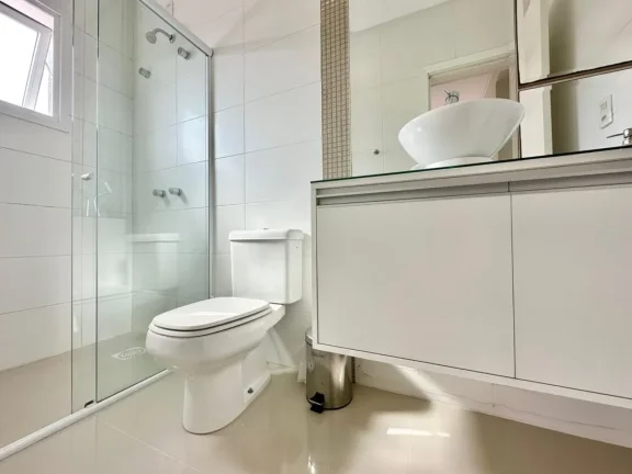 Imagem Casa em Condominio 5 Dormitórios - Bairro --