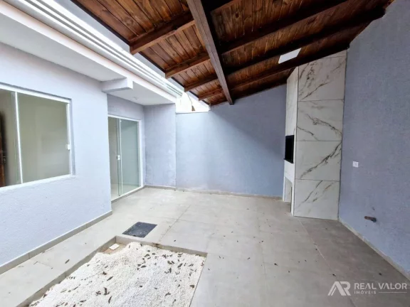 Imagem Casa Modernizada de 03 Dormitórios para Locação no Bairro Gralha Azul em Fazenda Rio Grande