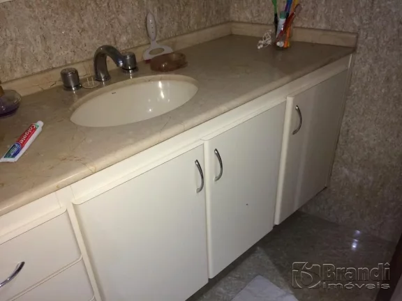 Imagem Sobrado à venda com 150M² aceita permuta de 50% valor do imóvel